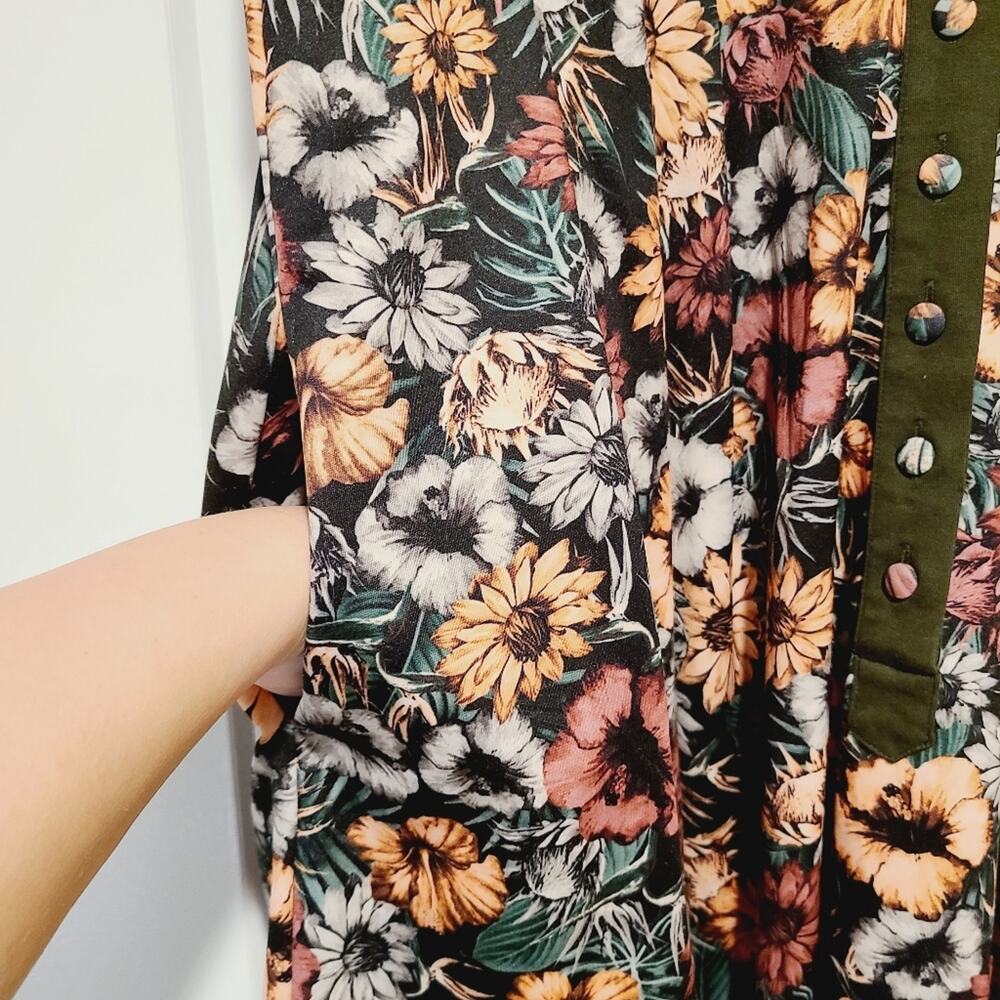 Eshakti Collared Button Front Swing Dress - image 3